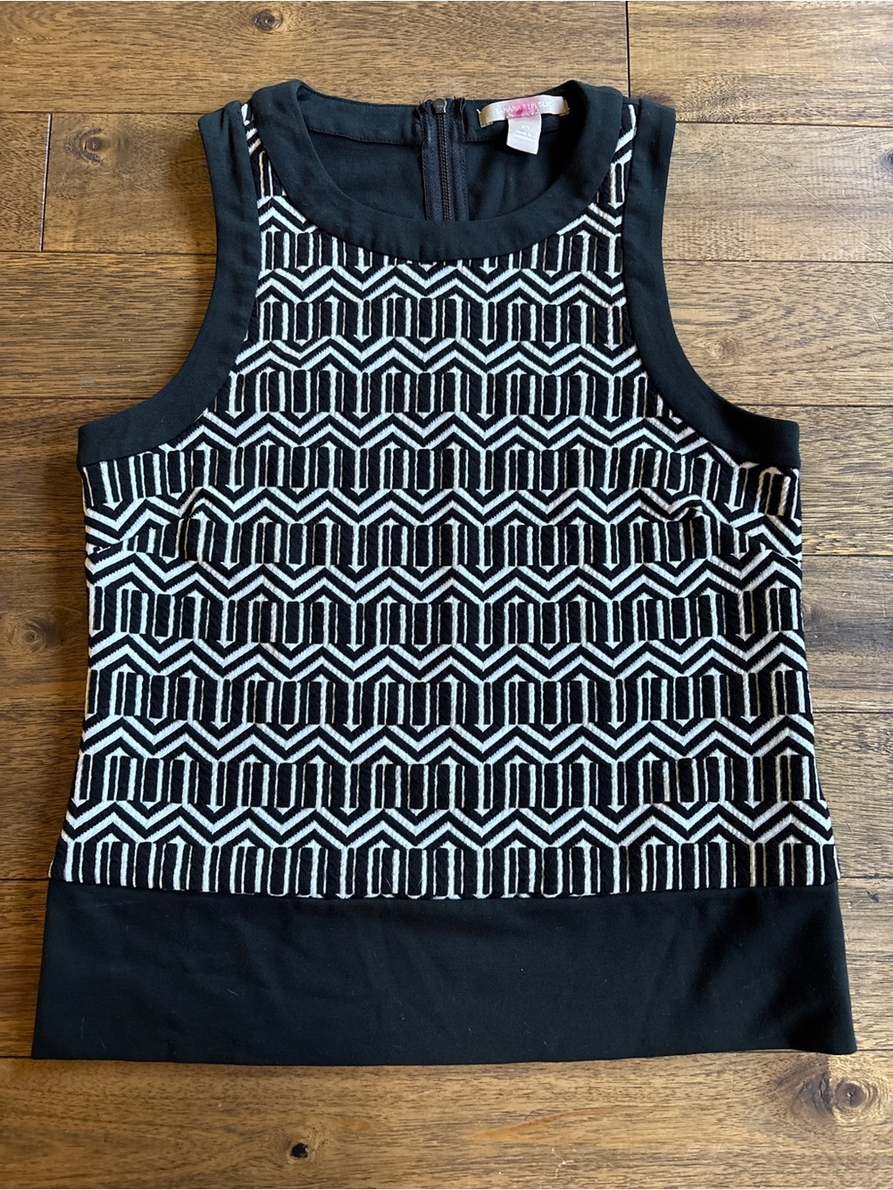Banana Republic Geometric Print Sleeveless Shell Top XS